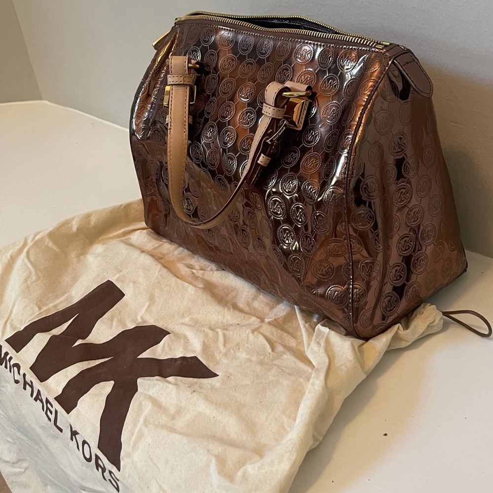 Michael Kors - Picture 3 of 3